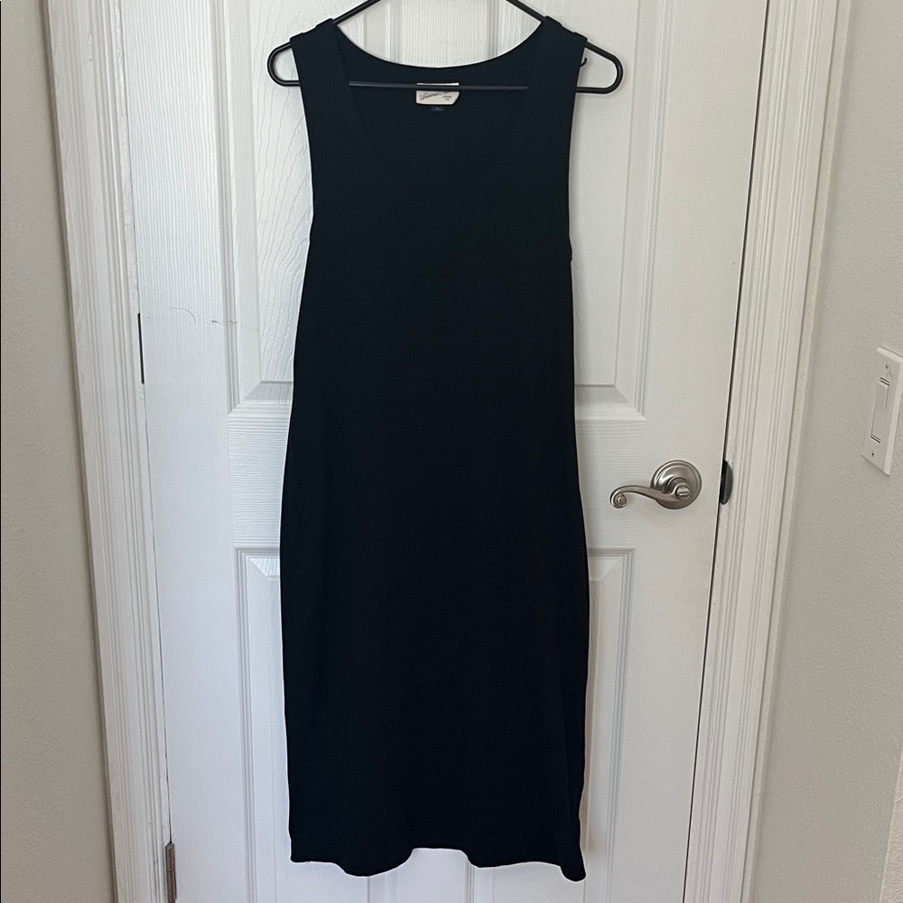 Universal Thread Black Sleeveless Midi Tank Dress